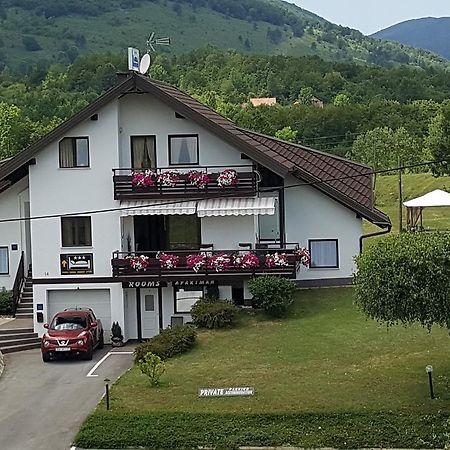 Vukovic House Hotel Seliste Dreznicko Ngoại thất bức ảnh