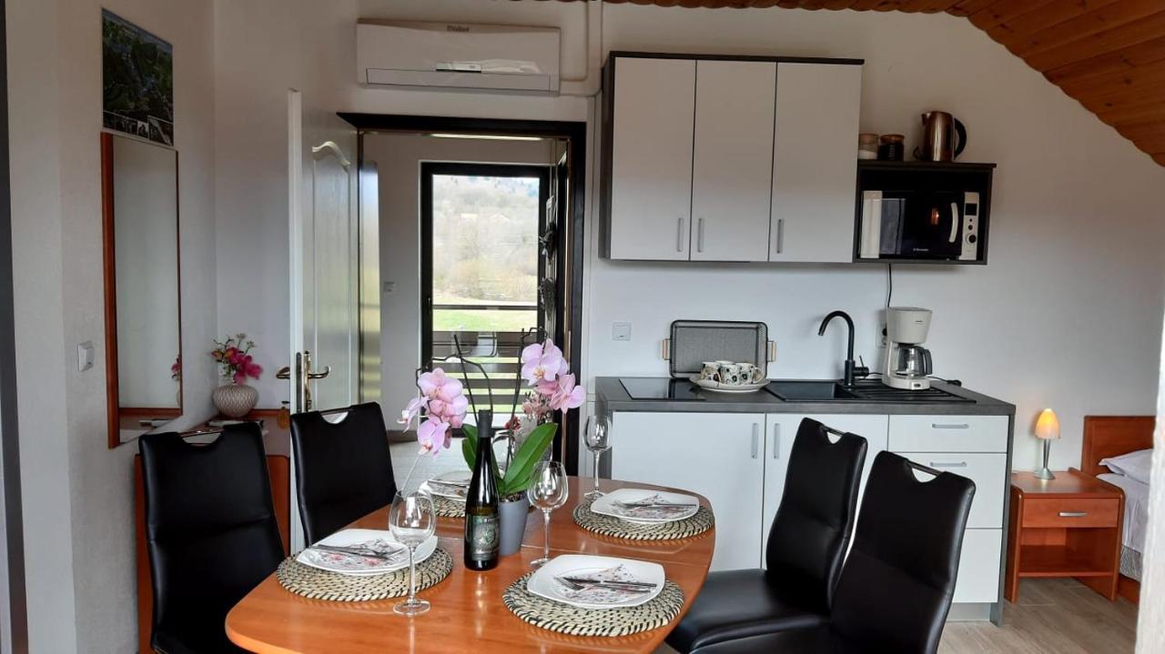 Vukovic House Hotel Seliste Dreznicko Ngoại thất bức ảnh