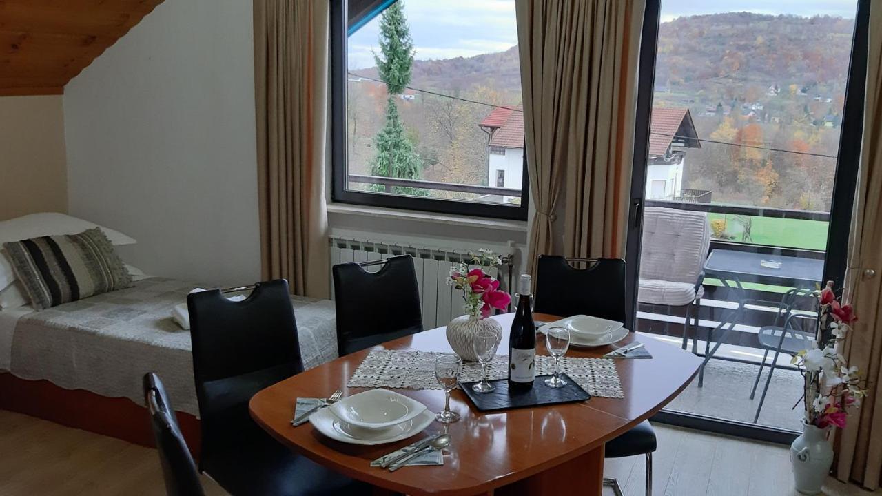 Vukovic House Hotel Seliste Dreznicko Ngoại thất bức ảnh