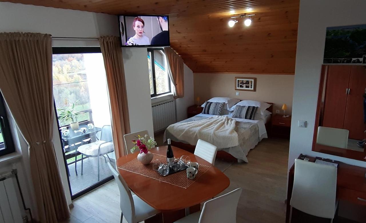 Vukovic House Hotel Seliste Dreznicko Ngoại thất bức ảnh